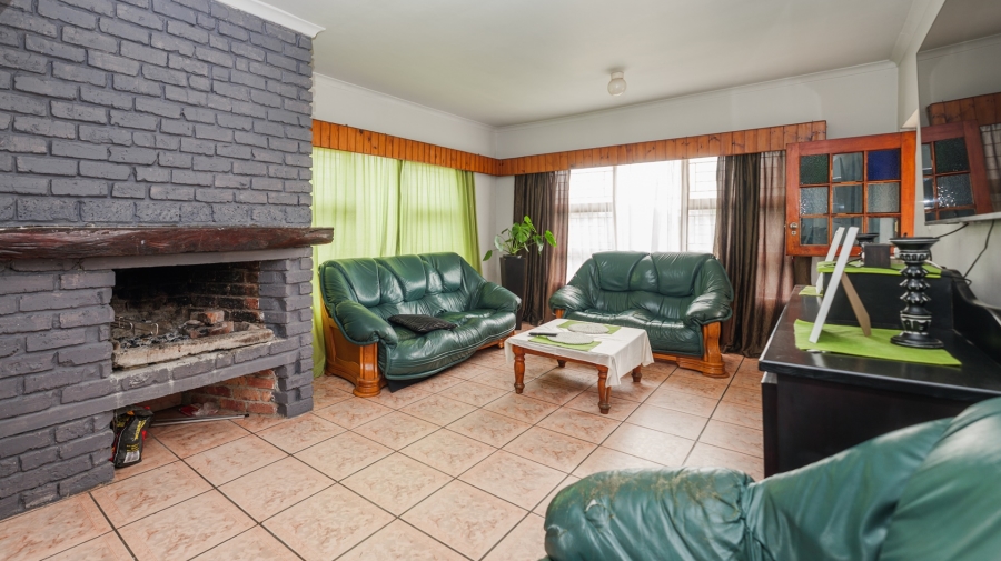 5 Bedroom Property for Sale in Napier Western Cape